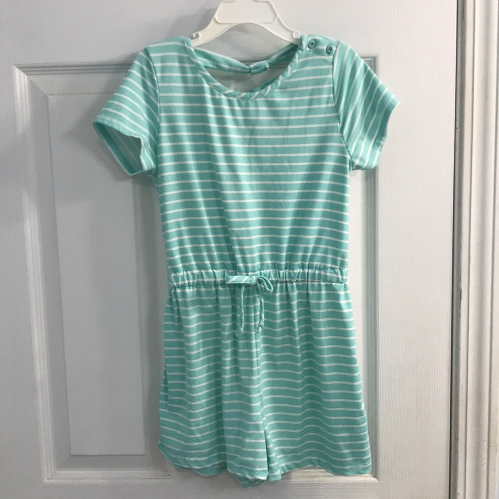 💥5 for $25💥 Green and white romper